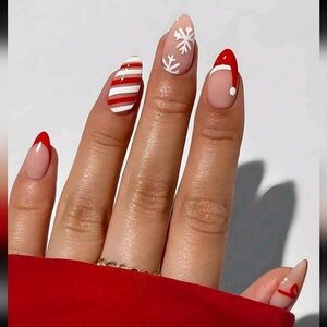 NWT, Festive Red and White Holiday Press On Nails